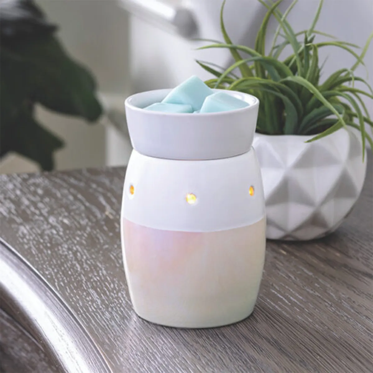 Iridescent Midsize Illumination Warmer MWIRD