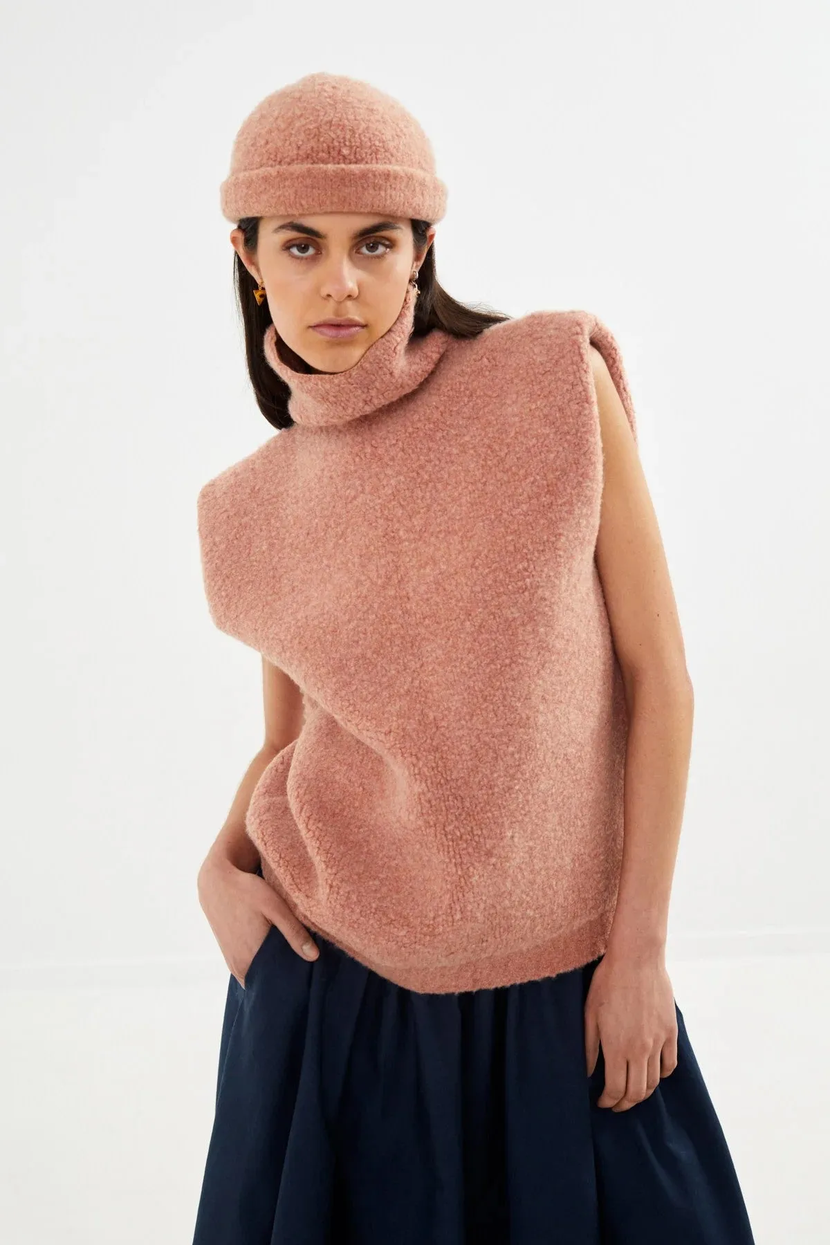 Rumi Sheep Knit Vest in Peachy